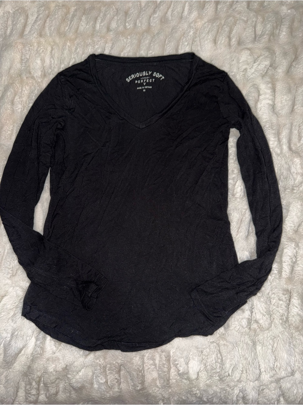 Aeropostale Black V-Neck Long Sleeve Tee